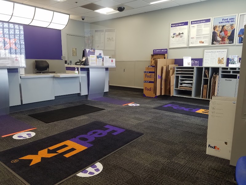 FedEx Ship Center image 1