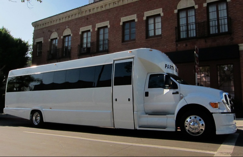 Columbus Party Bus Charter Limo image 6