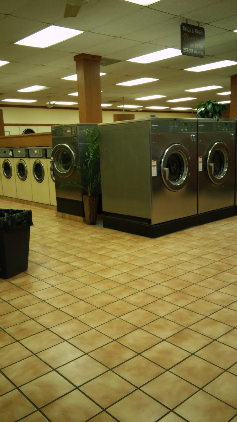Double J Laundromat image 5